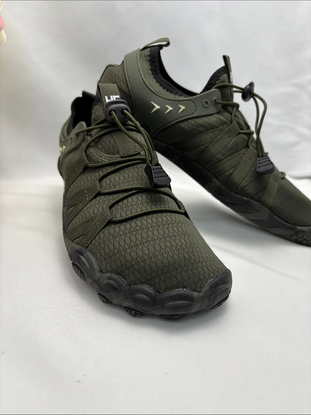 Hike Outdoors Olive Green Men’s / Women Sz40 Athletic‎ Sneakers #350